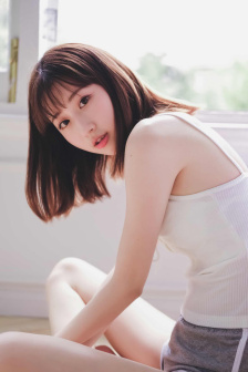 亚洲XXX午休国产熟女屁屁手
